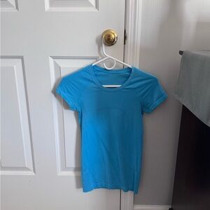 lululemon athletica Blue Short Sleeve Tee